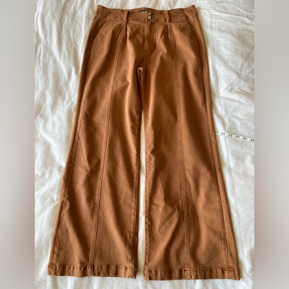 PAIGE Brooklyn Jeans - Picture 15 of 16